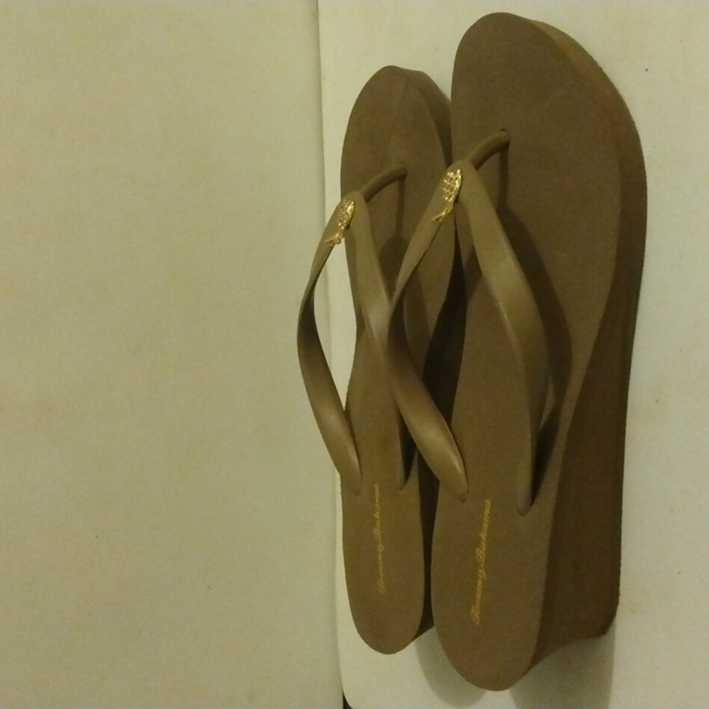 FOMMY BAHAMA SANDALS
